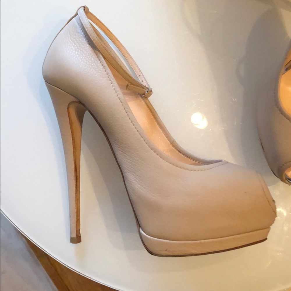 Giuseppe Zanotti shoes - Picture 2 of 8